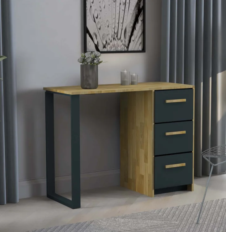 Biurko LOFT GERMAN z drewnianym blatem, ciemnymi frontami szuflad i nogą ramową.