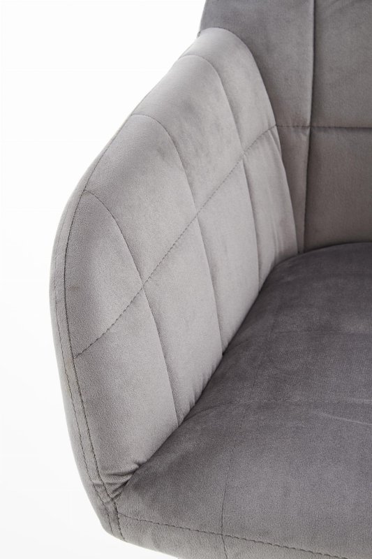 b2bf59d4f83699ee3487d508b6d8a980